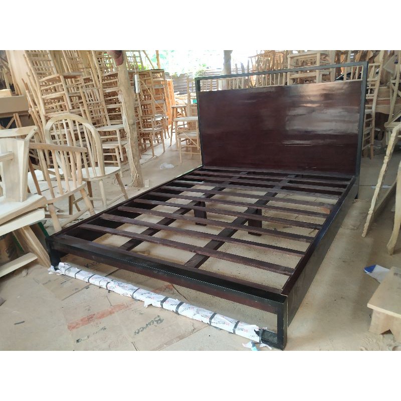 Dipan kombinasi kayu dan besi murah terbaru