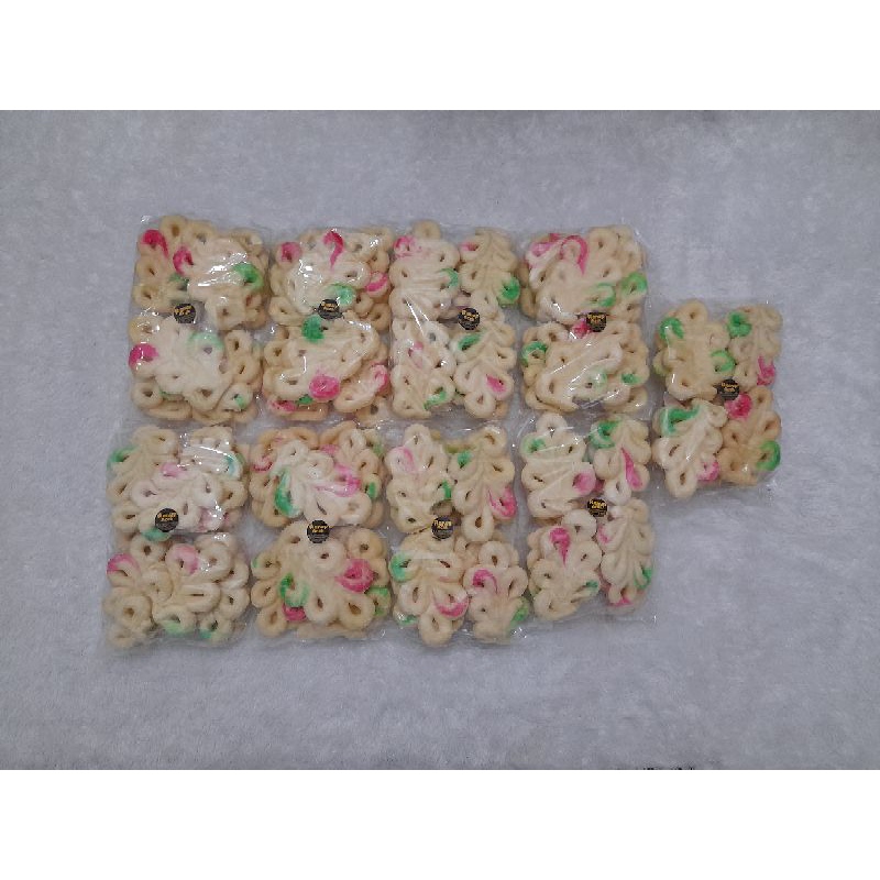 

Peunajoh isi 10 Kue Hantaran Aceh
