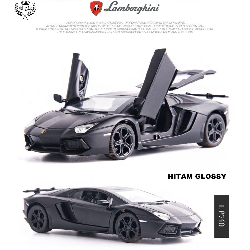 Diecast miniatur mobil Lamborghini LP740 Metal Series Skala 1:32 dengan tatakan