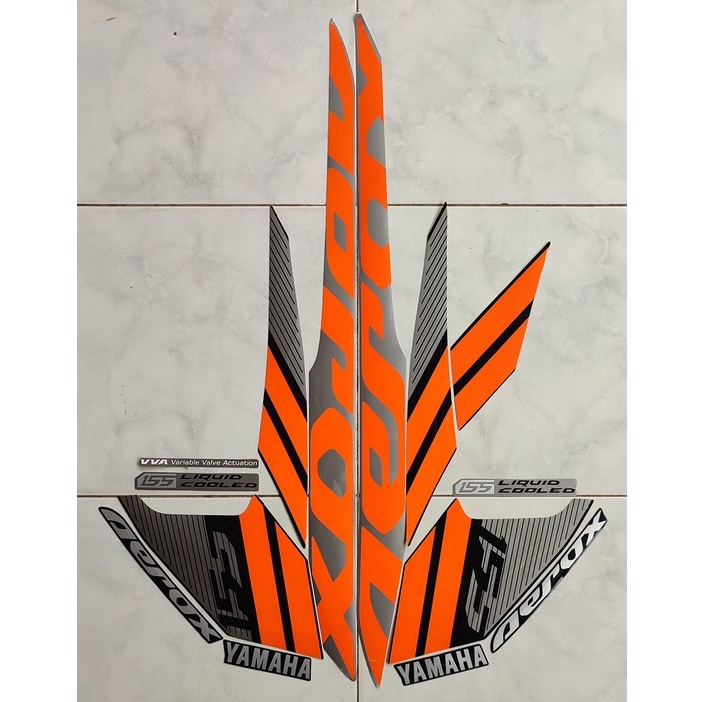 STIKER STRIPING & LIS BODY MOTOR AEROX 2018 HITAM