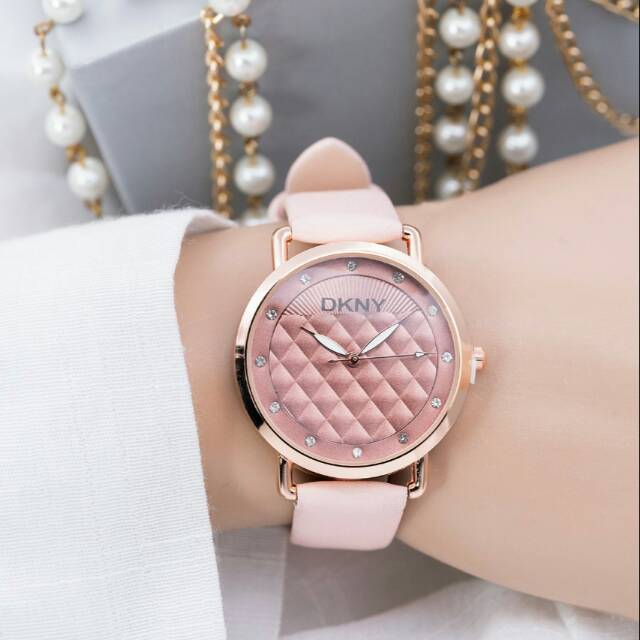 JAM TANGAN DKNY