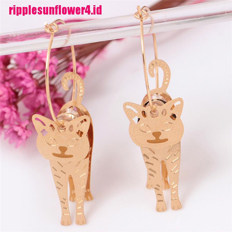 Anting Kait Gantung Desain Kucing Warna Gold Hias Mutiara Untuk Wanita