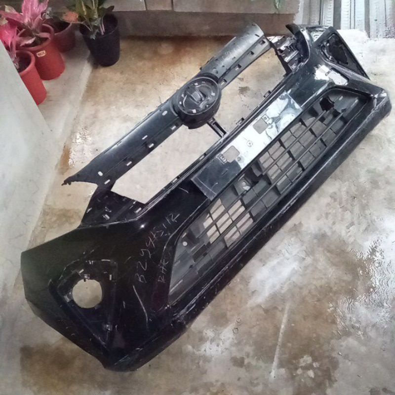 Bumper depan Daihatsu Sigra 2021