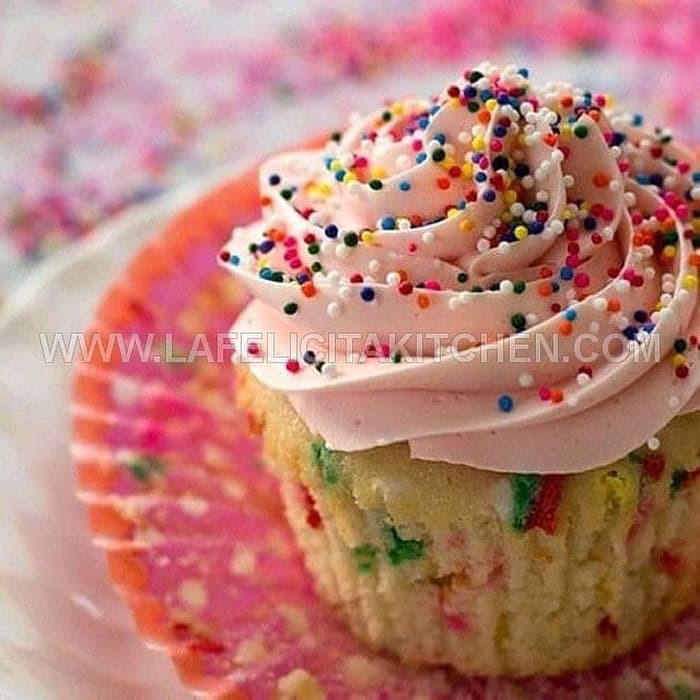 

TRIMIT GULA SPRINKLE WARNA WARNI MINI RAINBOW MIX CAKE SPRINKLE HIASAN DEKORASI KUE CAKE TABURAN gula TOPPER KUE pelangi DONUT ULTAH RAINBOW