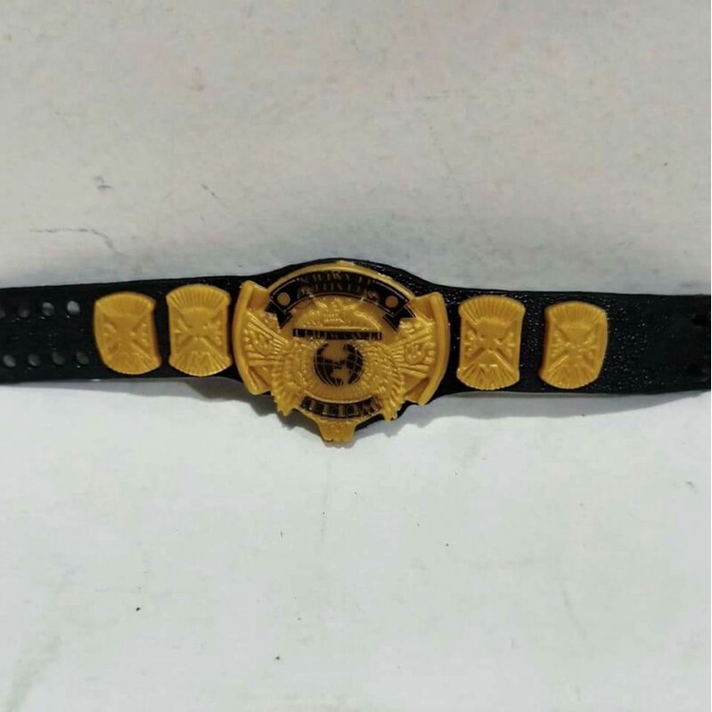 mainan aksesoris dioramasabuk C smackdown wwe figure untuk skala 1: