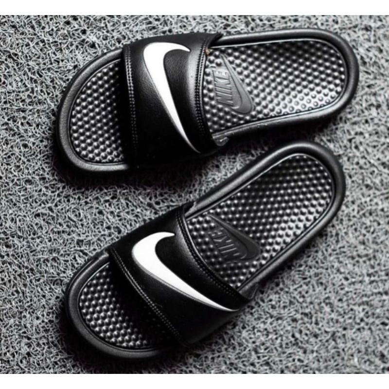 Sendal Nike banassi “ Black white & Black Gold “