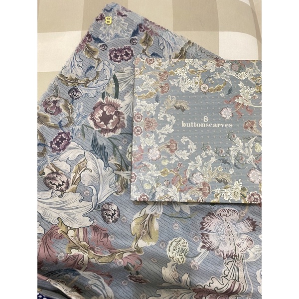 Preloved Buttonscarves Royale Blue Jeans.