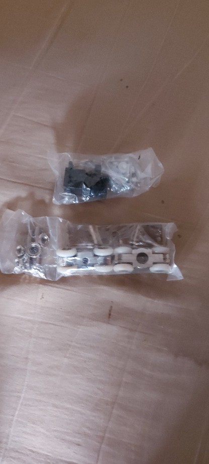 Roda Rel Sliding Pintu Geser