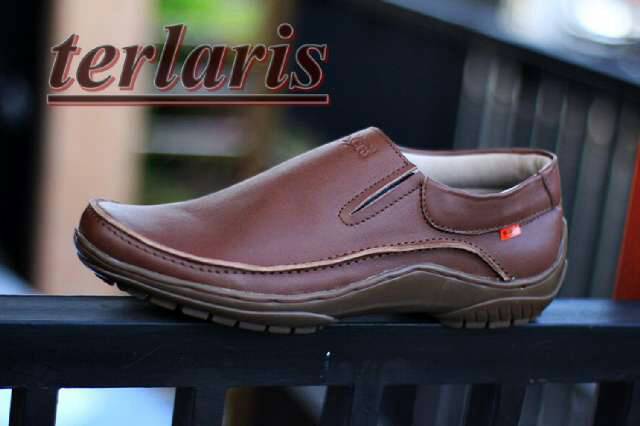 Sepatu slip on kickers kulit sapi asli