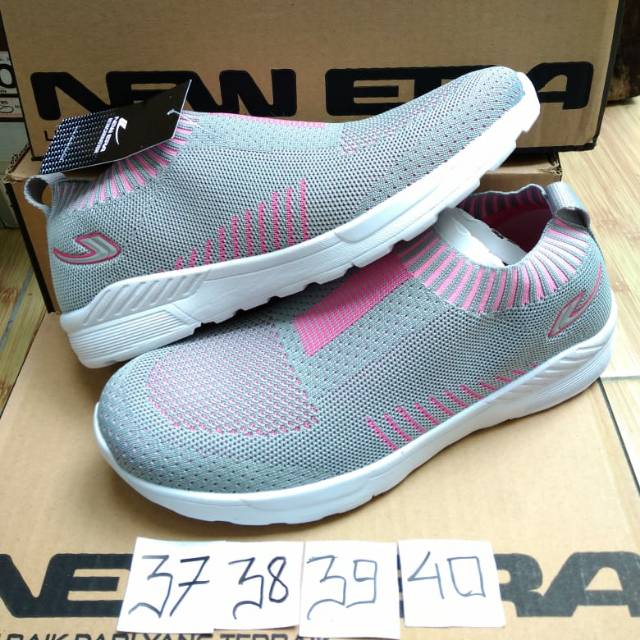 Sepatu Sport New Era