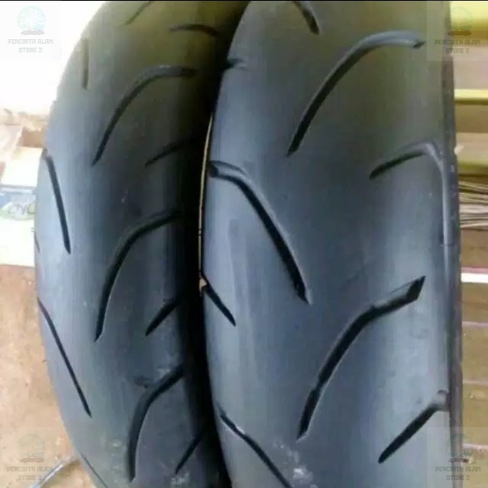 Ban motor nmax Sepasang second bukan vulkanisir atau suntikan .