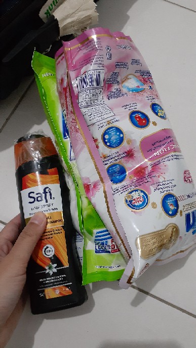 So Klin Pembersih Lantai All Varian 800ml