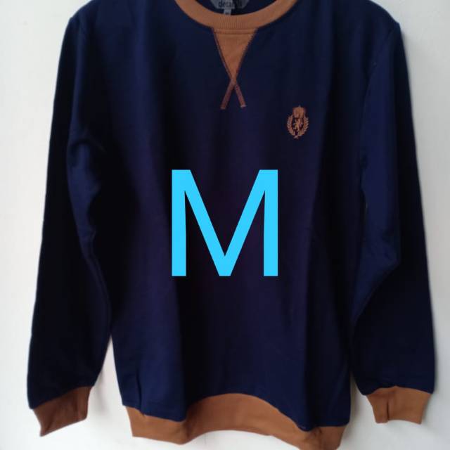 Sweater details