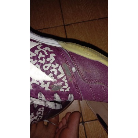 Sepatu futsal kelme subito