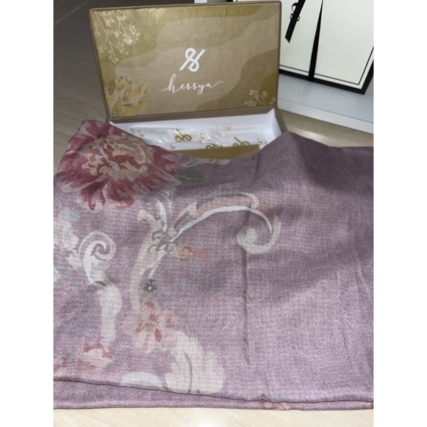 

Hessya label