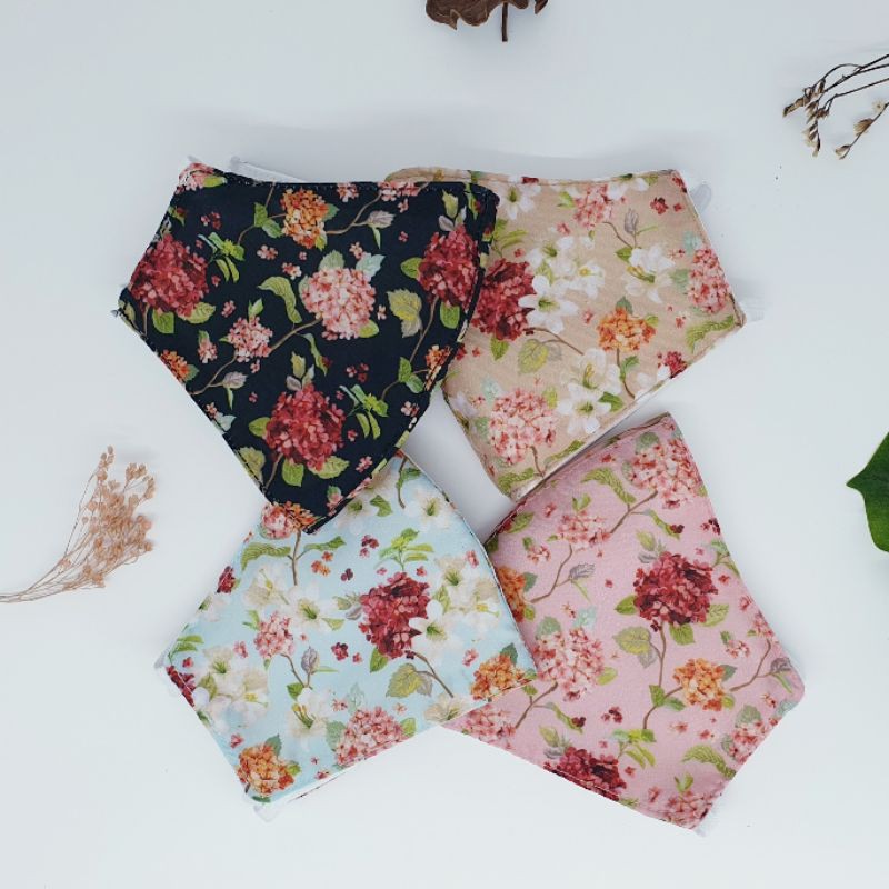 

Seruni Living Masker Kain 3 lapis motif Hortensia