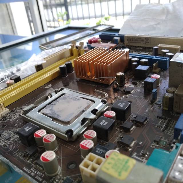 Motherboard g31 LGA 775 DDR2 ASus Plus Ram 2GB