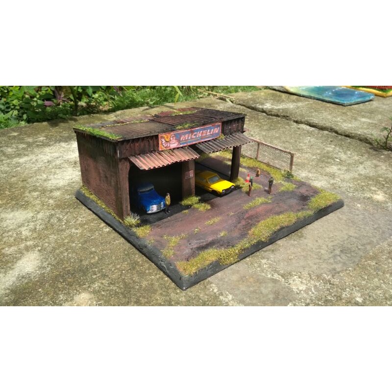 Diorama Diecast Hotwheels Abandoned Garage 3