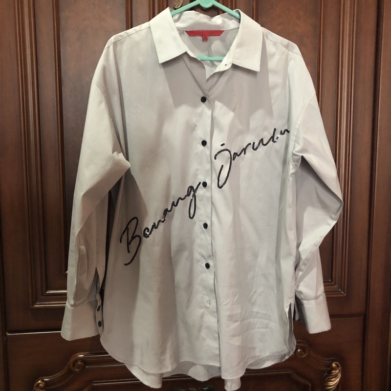 Preloved Benang Jarum Logo sequin Shirt Grey S