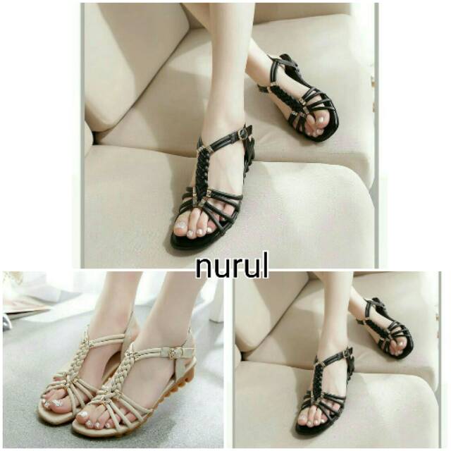 Sandal flat tali kepang lilit.                (J.s)