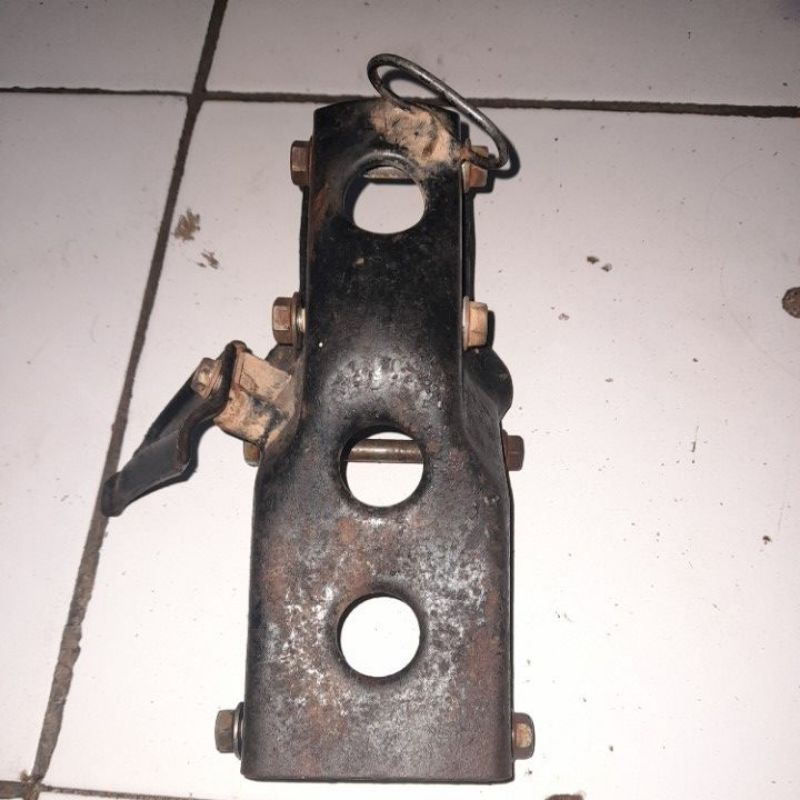 pangkon mesin tiger revo