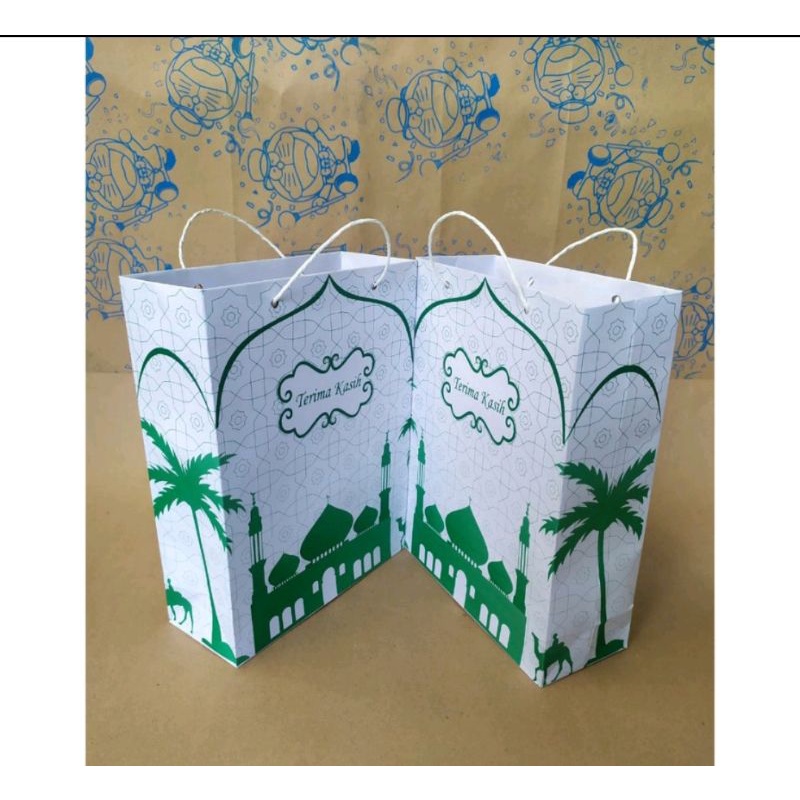 

Ready !! Tas Haji Tas Umroh Paper Bag Ready Stock Tema Masjid Premium Quality / Tas Pengajian, Tas Haji dan Umroh, Tas Hajatan Tema Masjid