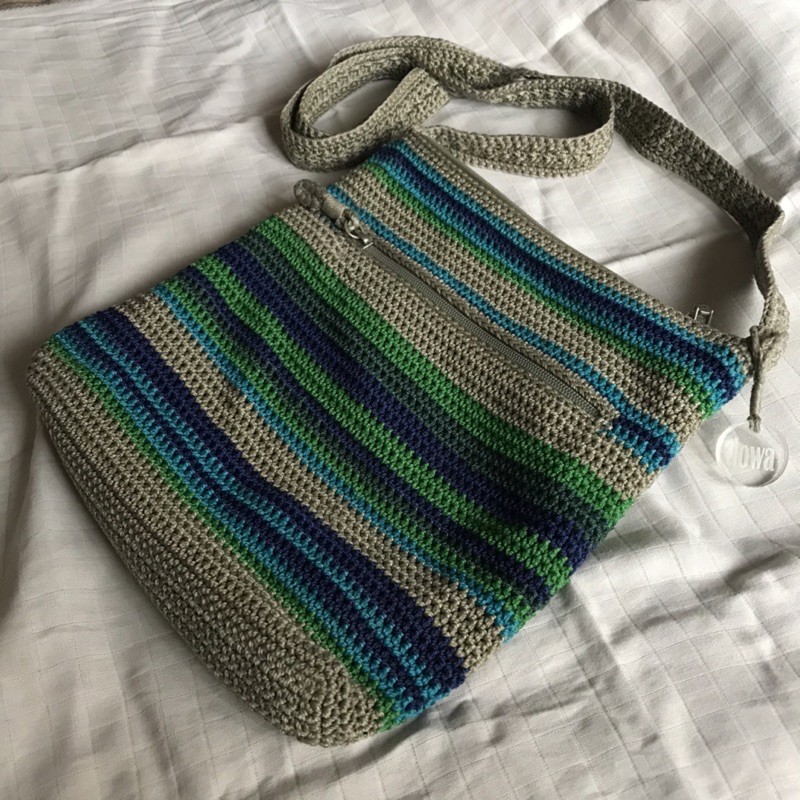 [JUAL RUGI PRELOVED] DOWA BAG CROSSBODY (tas selempang rajut tebal)