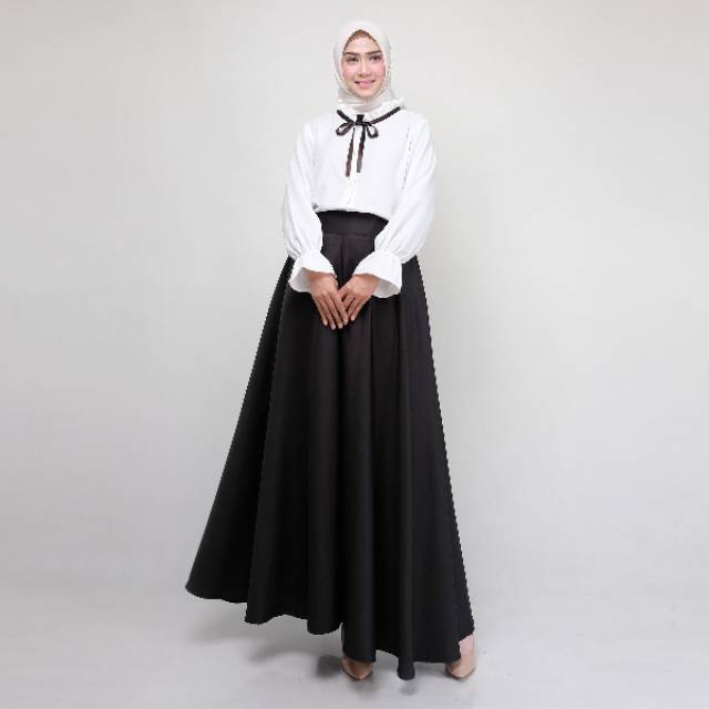 BLACK WIDE PANTS Produk Sesuai Gambar Celana Kulot Model Melebar Bagian Bawah