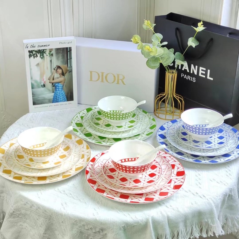 DIOR VIP Plate Set Gift