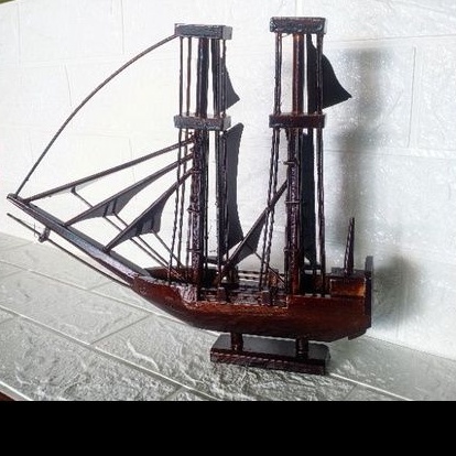 Hiasan dinding miniatur kayu kapal layar pajangan kayu
