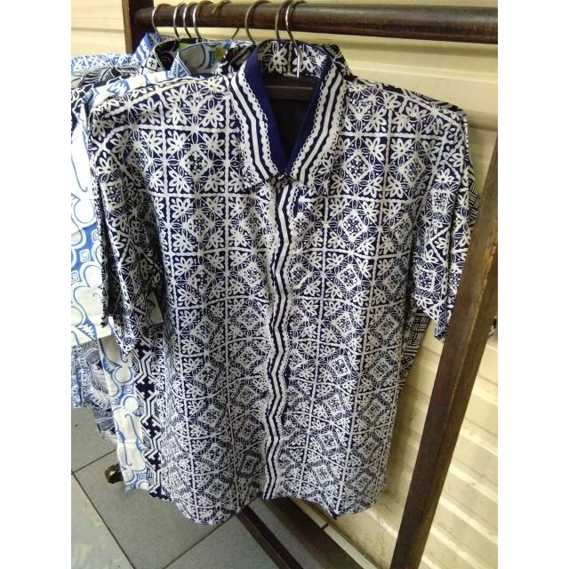 KEMEJA BATIK  / BATIK CIREBON / BATIK TRUSMI