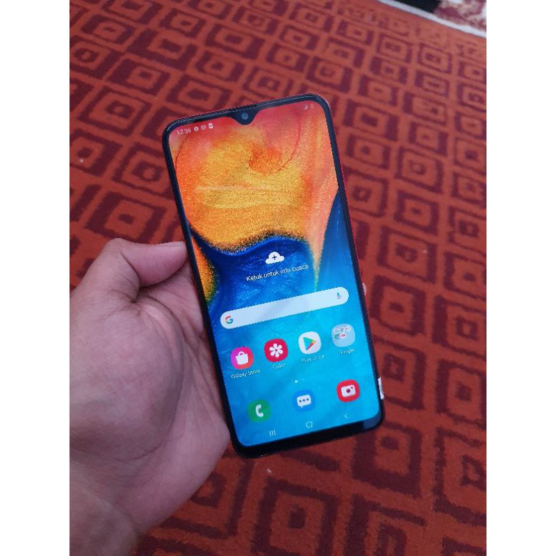 Handphone Hp Samsung Galaxy A20 3/32 Second Seken Bekas Murah