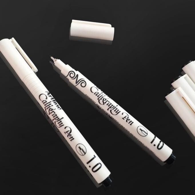 

Silahkan Order] ARTLINE CALLIGRAPHY PEN/ PULPEN CALLIGRAPHY