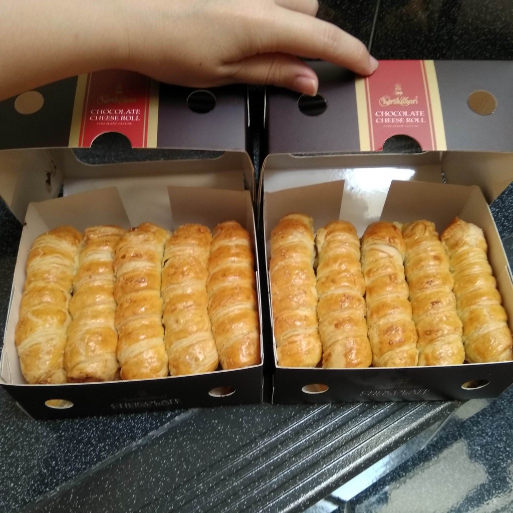 

DEB CHEESE ROLL PASTRY KARTIKASARI BANDUNG KARTIKA SARI SALE PROMO TERMURAH bolen balok cny imlek