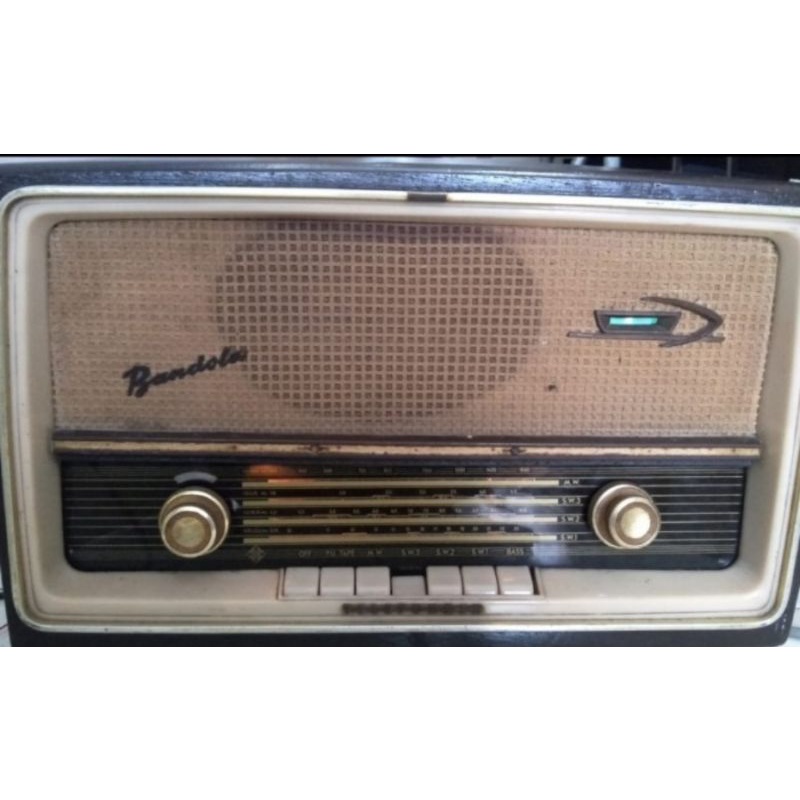 Radio tabung Telefunken Bandola 7161W normal nyala tube