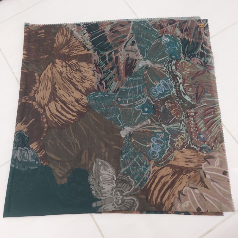 Preloved Buttonscarves Farsha