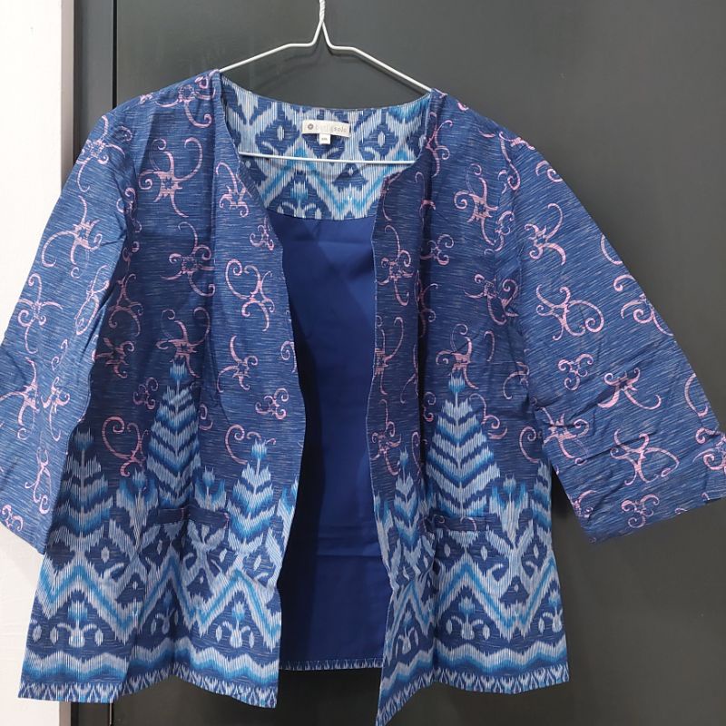 Outwear atau blazer batik wanita BATEEQ size XXL atau slim fit