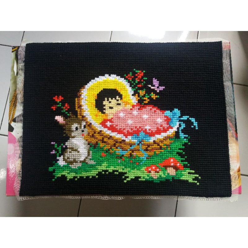 Hiasan dinding sulaman Kristik jadi Tanpa Bingkai