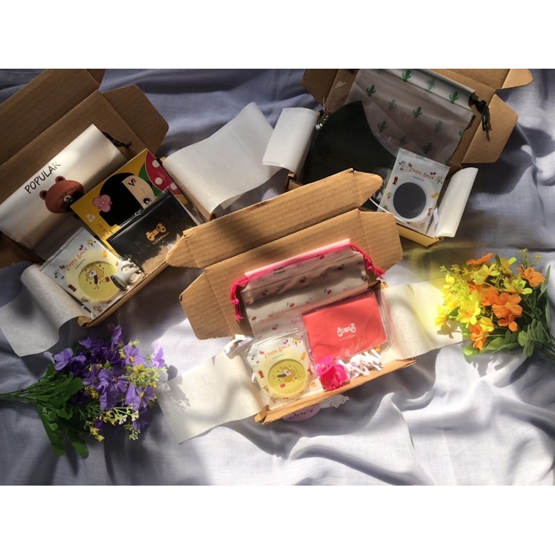 

Hampers Mini | Souvenir Pernikahan | Hampers Lebaran | Hampers Idul Fitri | Hadiah Wisuda | Doci