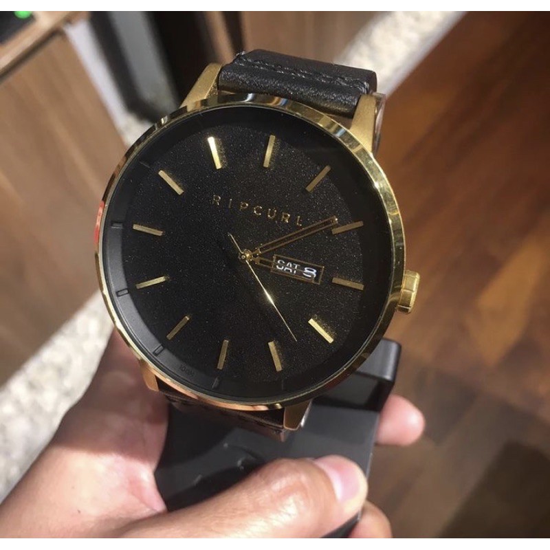 Jam tangan Ripcurl Black gold leather