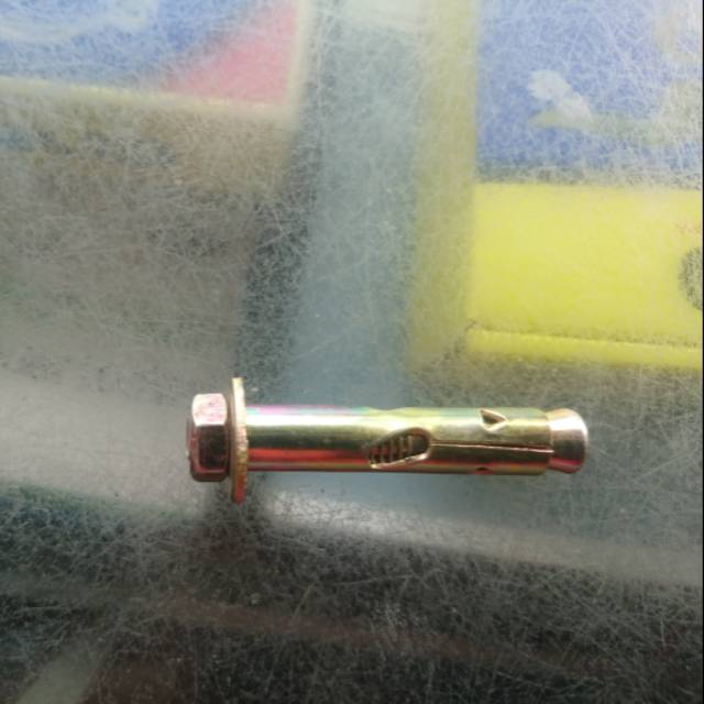 Dina bor 10 mili baut tembok besi tanam