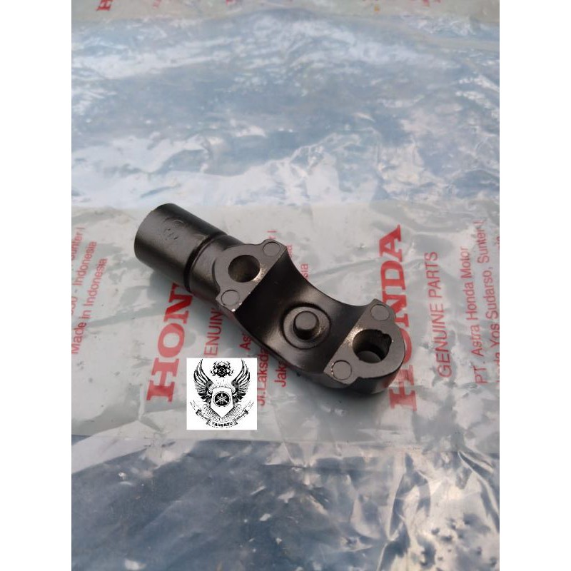 kleman dudukan spion kiri beat street scoopy fi vario 150 new ori