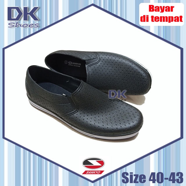 DK Shoes - Nikko 8120 Bintik / Sankyo 38-43 Sepatu Karet Laki Hitam Murah