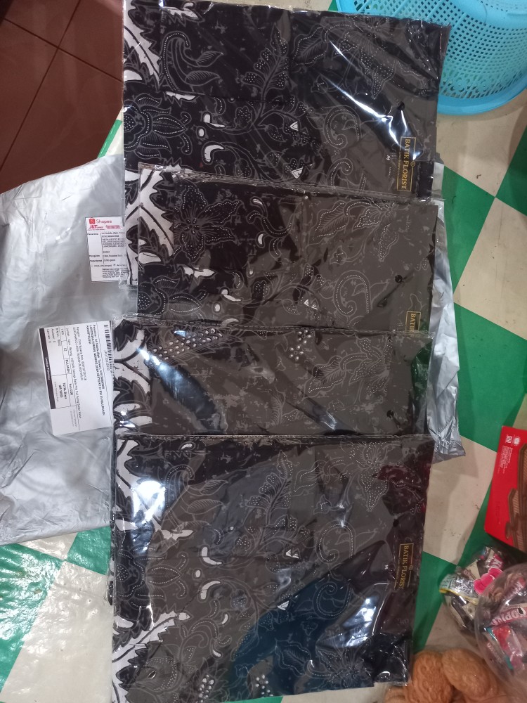 Wedari Kemeja Batik Pria Full Furing Bahan Katun Primisima