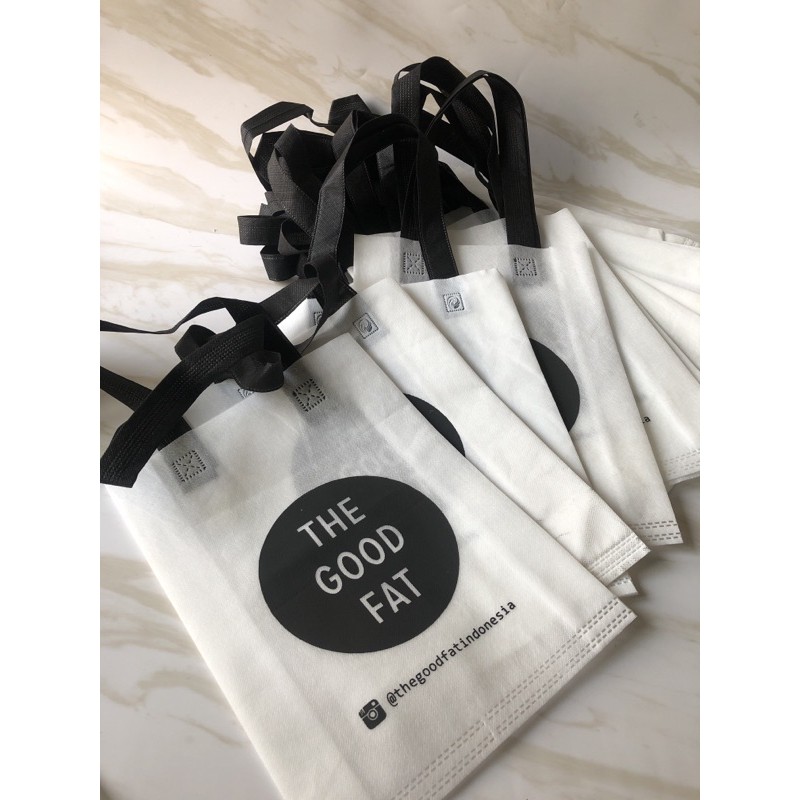 

Goodie Bag Medium Putih