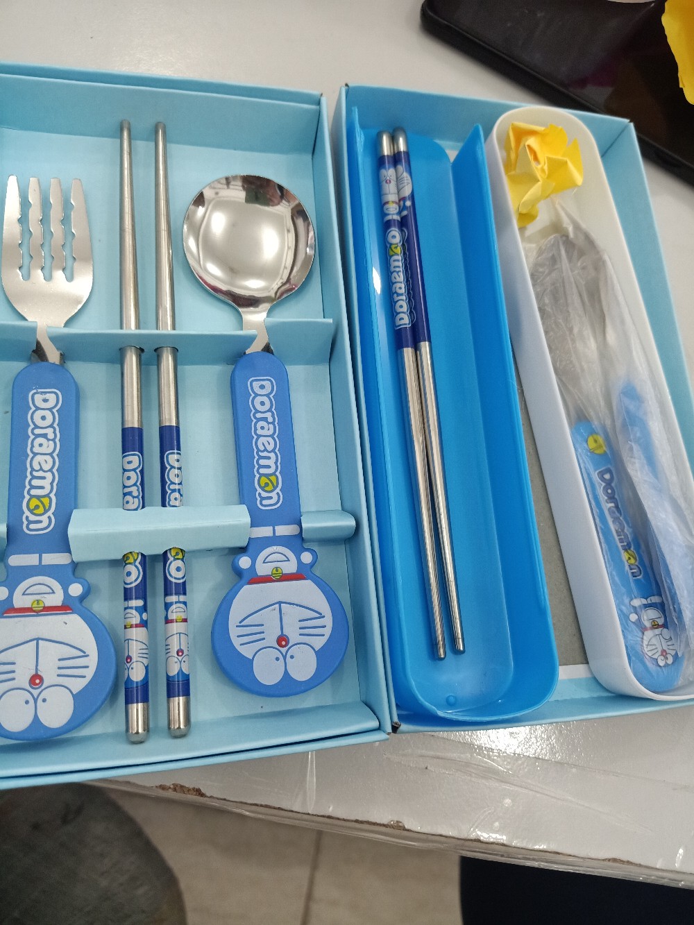 Set Sendok,  Garpu,  Sumpit Stainless Motif Doraemon