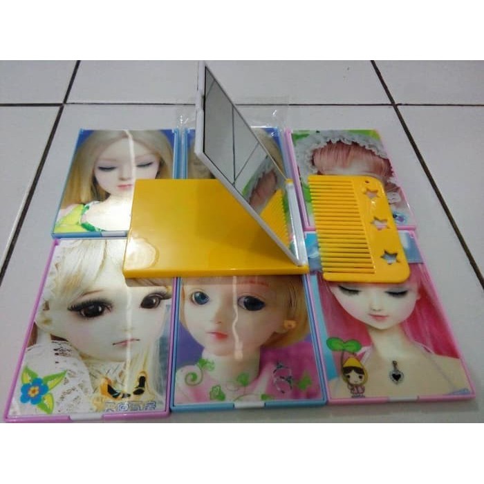 Cermin lipat karakter + sisir / Cermin Rias / Cermin Make Up 8cm x 11cm