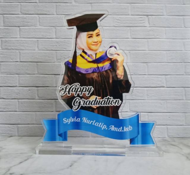 VARIASI TERBANYAK Plakat Wisuda Kado Wisuda Standee Foto Happy Graduation Souvernir Wisuda PK-0061