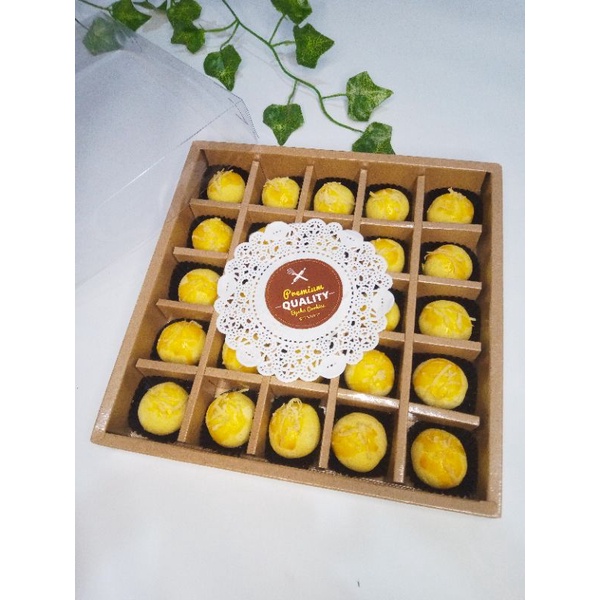 

Kue Nastar keju Box || kue lebaran free hijab bella squere warna rondom