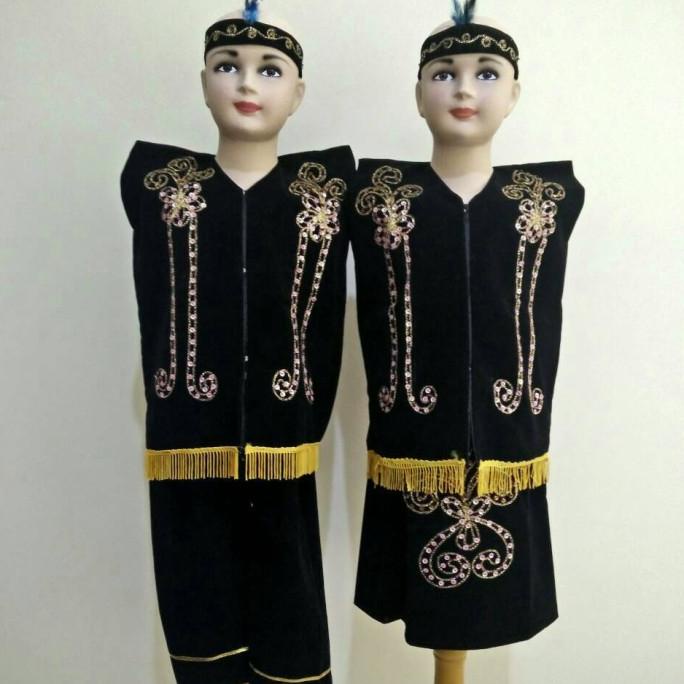 Baju Adat Dayak Anak / Pakaian Adat Dayak (Kalimantan Timur)